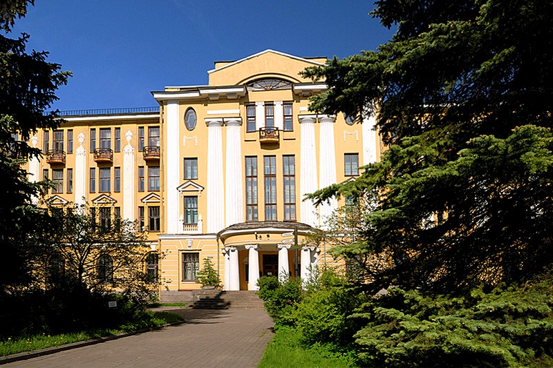 Main building of the Botanical Garden in St Petersburg, Russia, where the Botanical Museum is located Main building of the Botanical Garden in St Petersburg, Russia, where the Botanical Museum is located